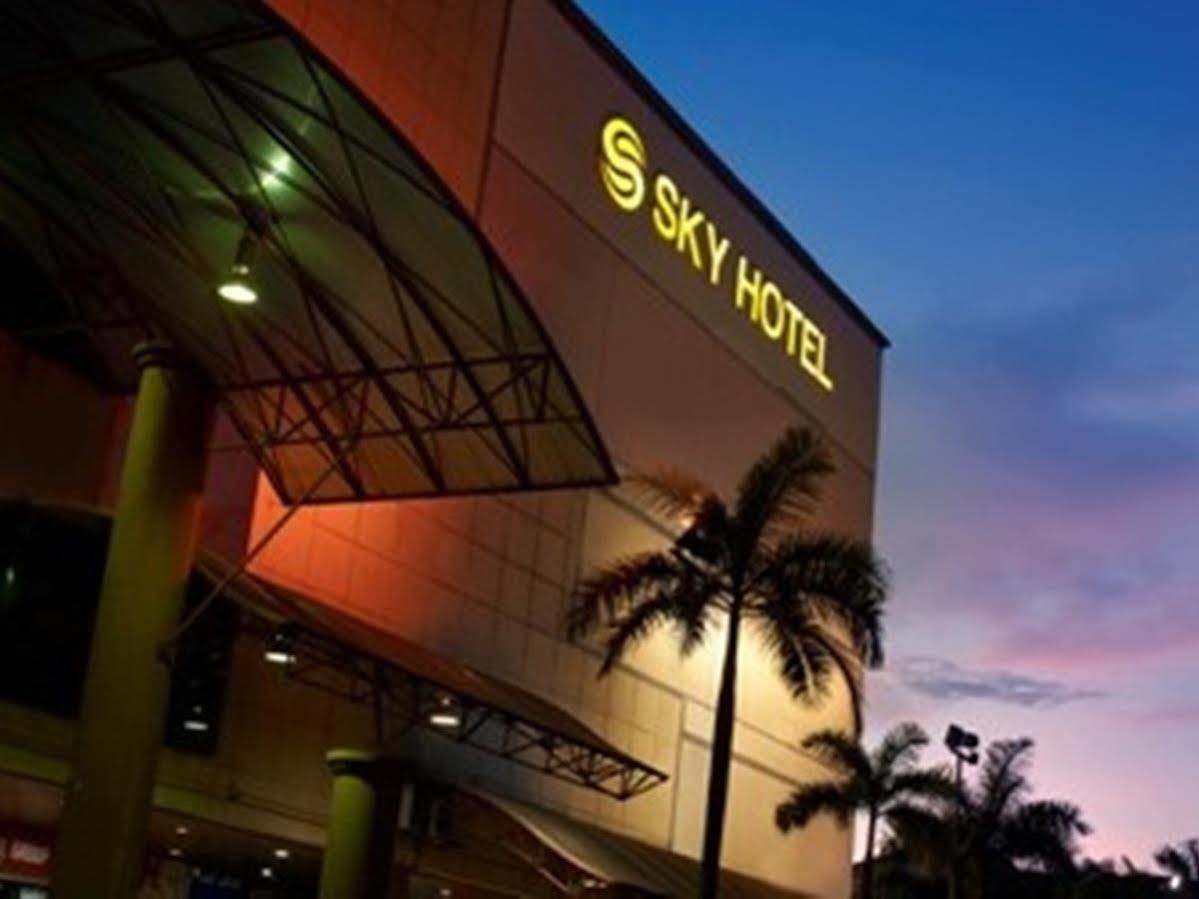 Sky Hotel Selayang Batu Caves Exterior foto